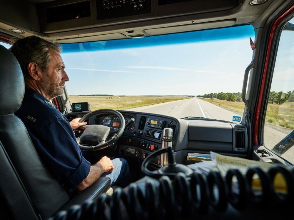 ciężarówka na autostradzie w USA