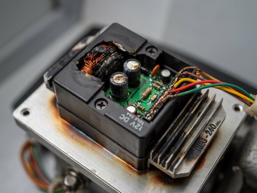 motocyklowy panel elektryczny